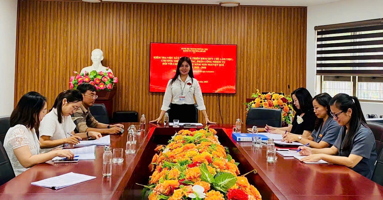 Xây dựng đầy đủ hệ thống văn bản lãnh đạo chỉ đạo góp phần nâng cao năng lực, sức chiến đấu của tổ chức đảng ở cơ sở