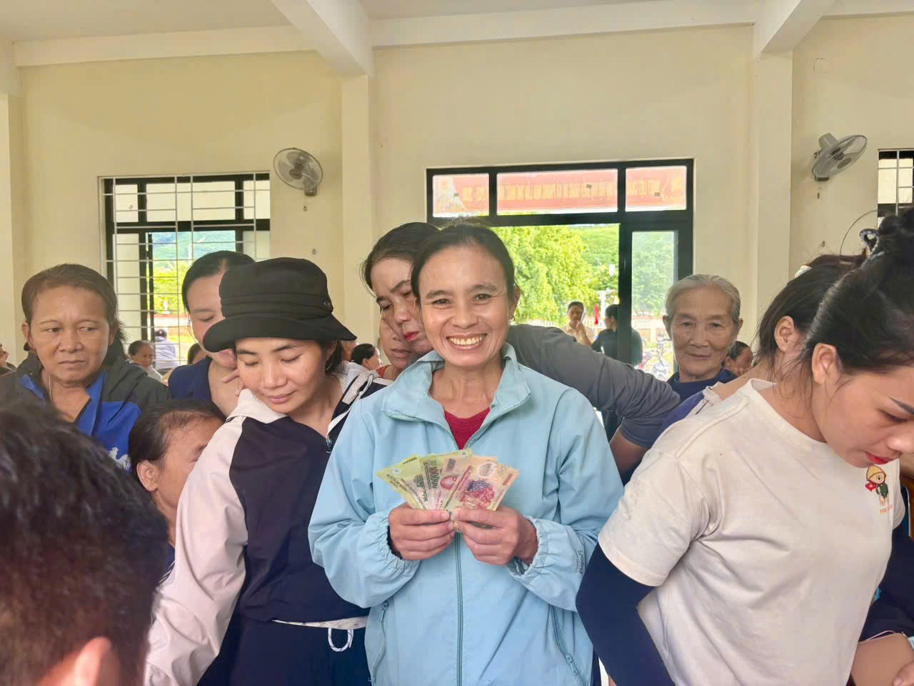 Xã Đại Xuyên: Trao quà Tết Độc lập - Lan tỏa tình cảm của Đảng và Nhà nước đến nhân dân