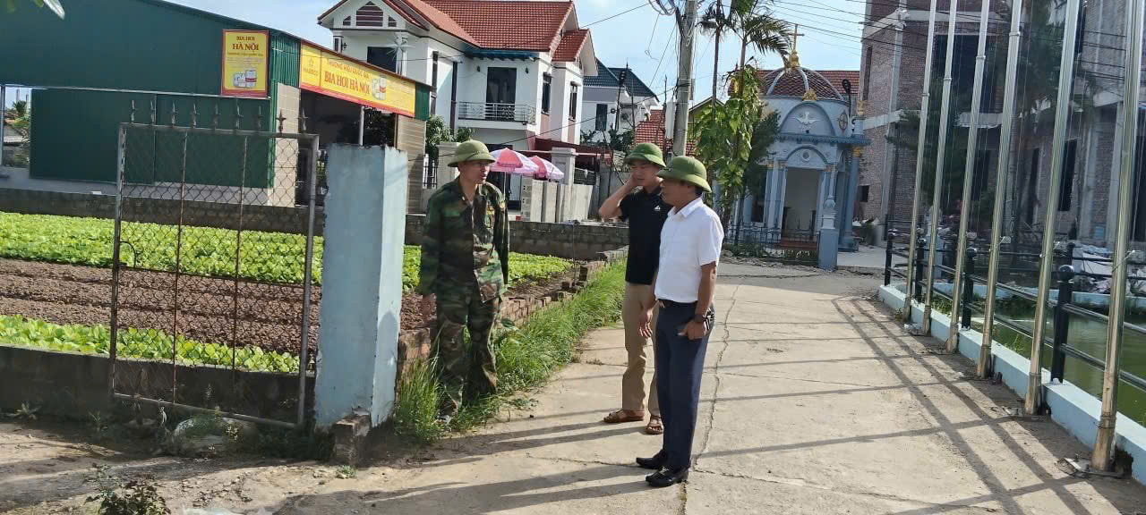Xã Đại Xuyên: Nhân dân thôn Thành Lập 1 đồng lòng hiến đất mở đường, xây dựng nông thôn mới nâng cao