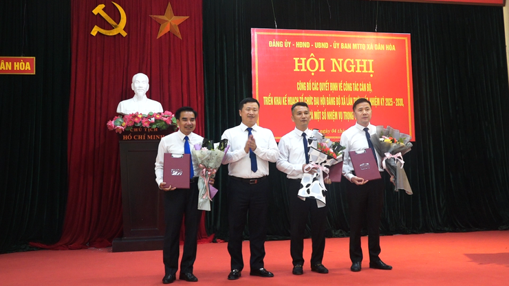 Xã Dân Hòa kiện toàn tổ chức bộ máy, triển khai kế hoạch Đại hội Đảng bộ nhiệm kỳ 2025-2030 và nhiệm vụ phát triển 6 tháng cuối năm