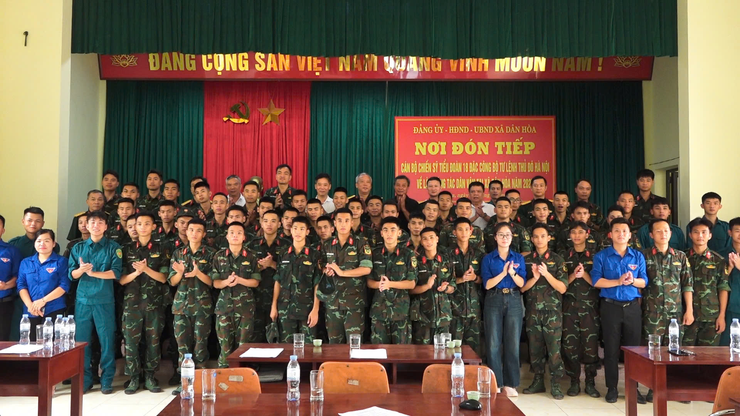Tiểu đoàn 18 Đặc công hành quân về xã Dân Hòa: Thắt chặt tình quân - dân, lan tỏa tinh thần “Bộ đội Cụ Hồ” trong thời kỳ mới