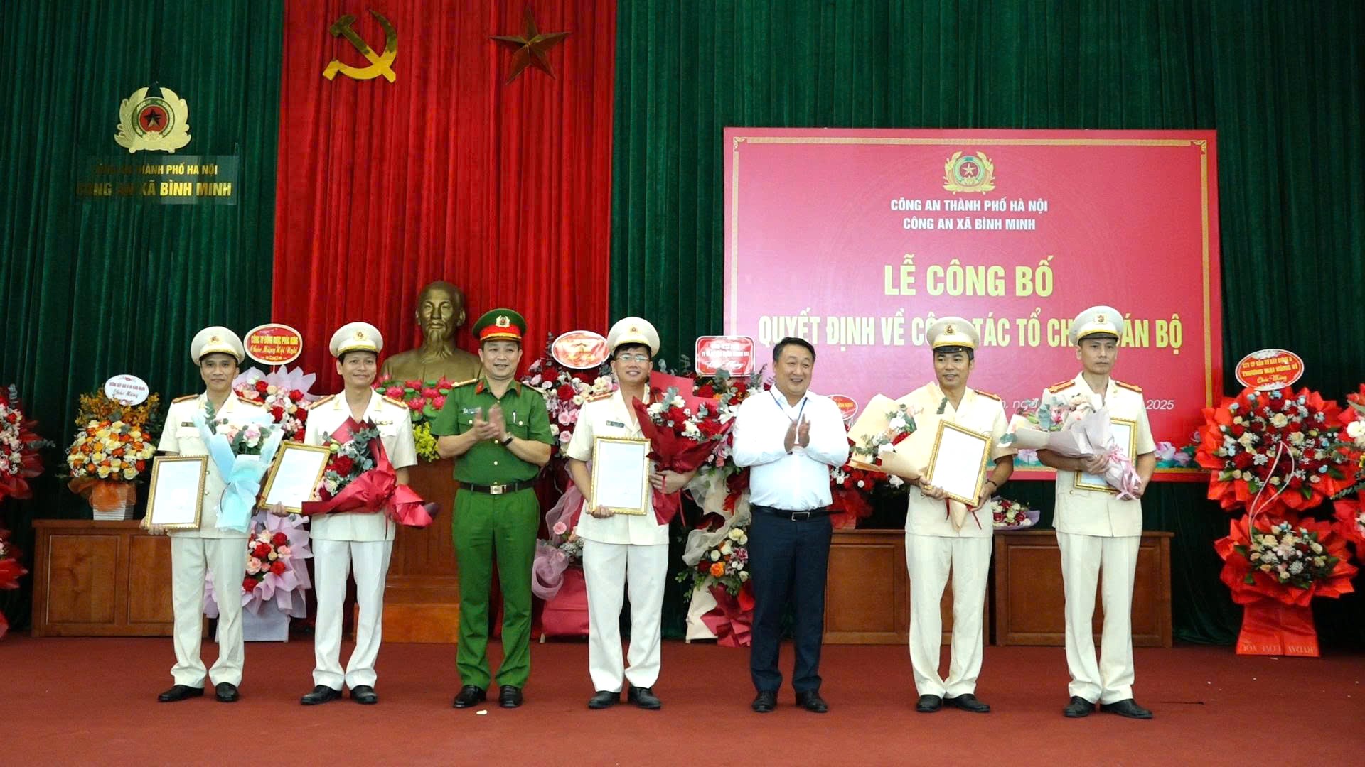 Ra mắt Công an xã Bình Minh: Củng cố lực lượng chính quy, bảo đảm an ninh trật tự trên địa bàn sáp nhập