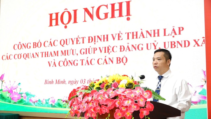 Xã Bình Minh công bố quyết định thành lập bộ máy chính quyền mới, khẳng định quyết tâm xây dựng nền hành chính hiện đại, phục vụ nhân dân