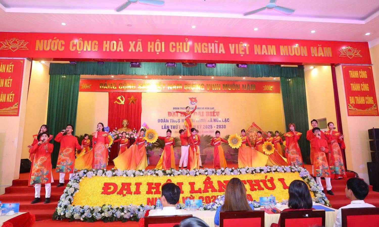 Tuổi trẻ xã Hòa Lạc tiên phong trong chuyển đổi số, khẳng định vai trò xung kích xây dựng quê hương văn minh