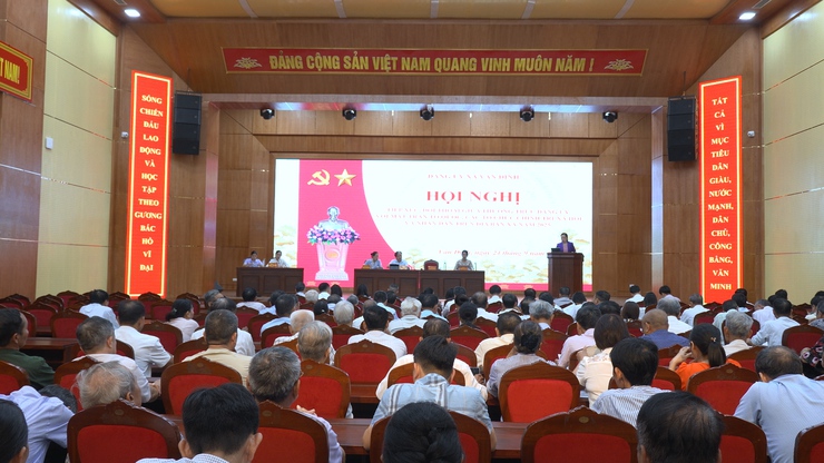 Xã Vân Đình tổ chức hội nghị tiếp xúc, đối thoại giữa người đứng đầu cấp ủy với MTTQ và nhân dân trên địa bàn xã