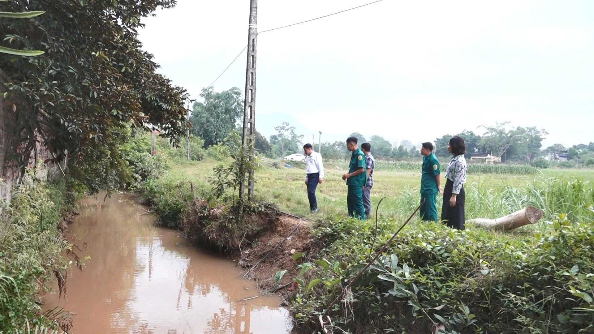 Xã Quảng Oai chủ động triển khai phương án ứng phó với bão số 9