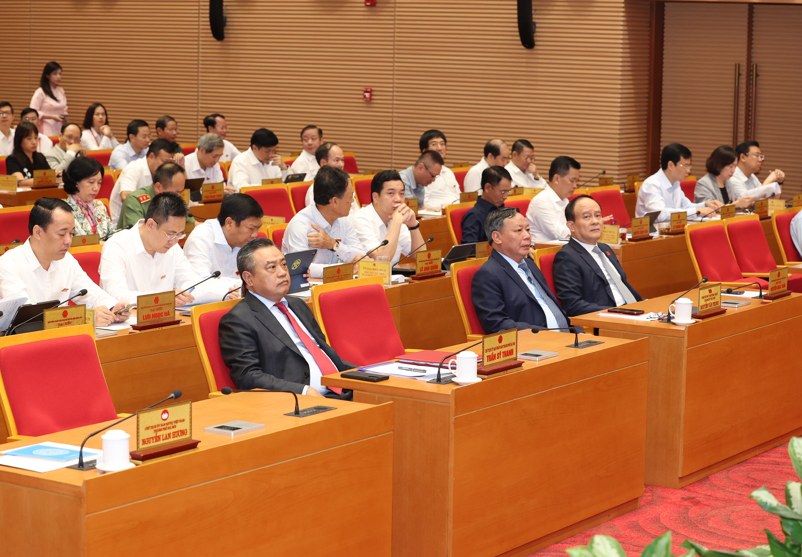 Kỳ họp 26 HĐND thành phố Hà Nội thông qua nhiều nghị quyết quan trọng 