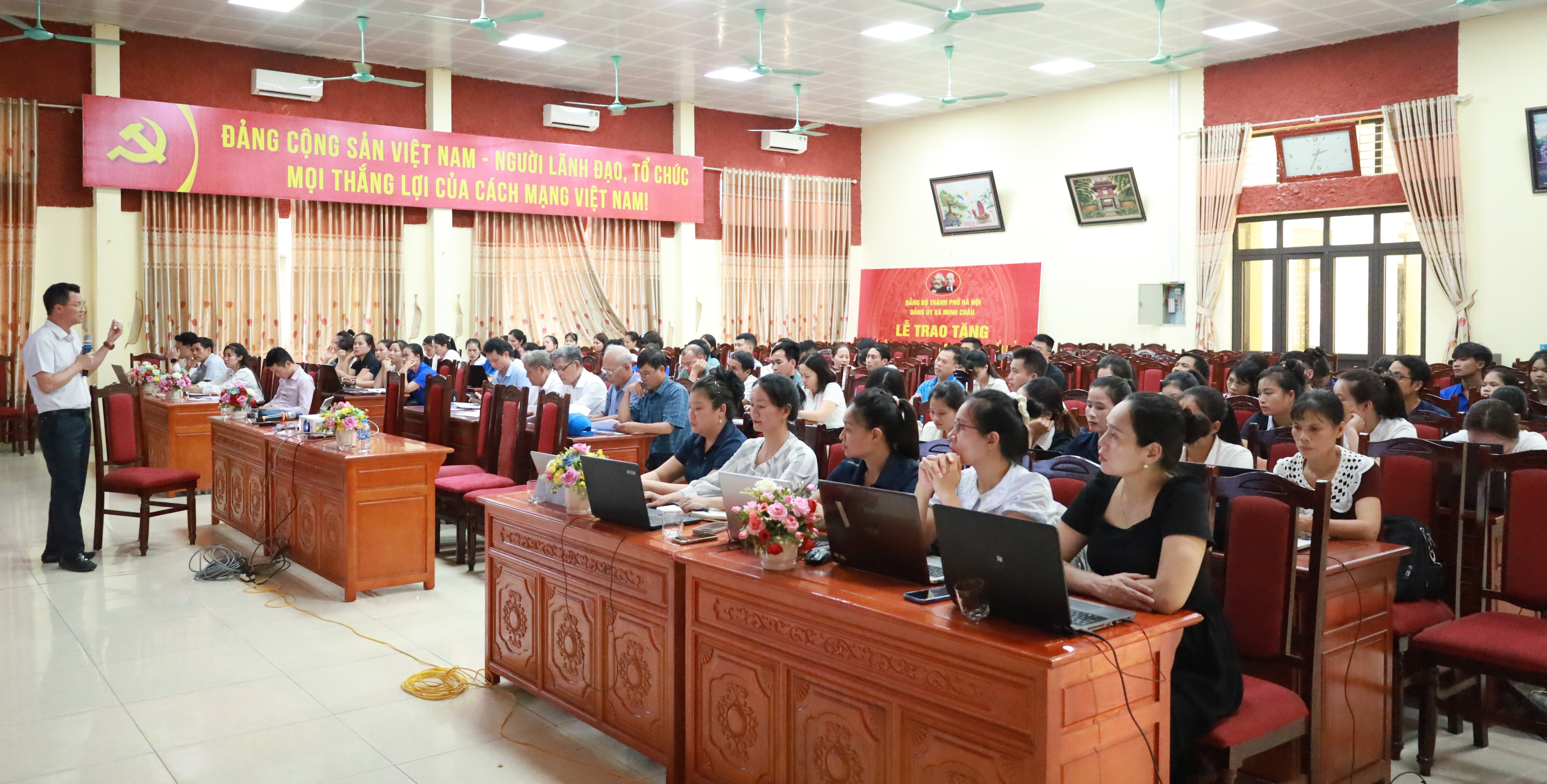 Xã Minh Châu tập huấn ứng dụng trí tuệ nhân tạo, hướng tới chính quyền số thông minh