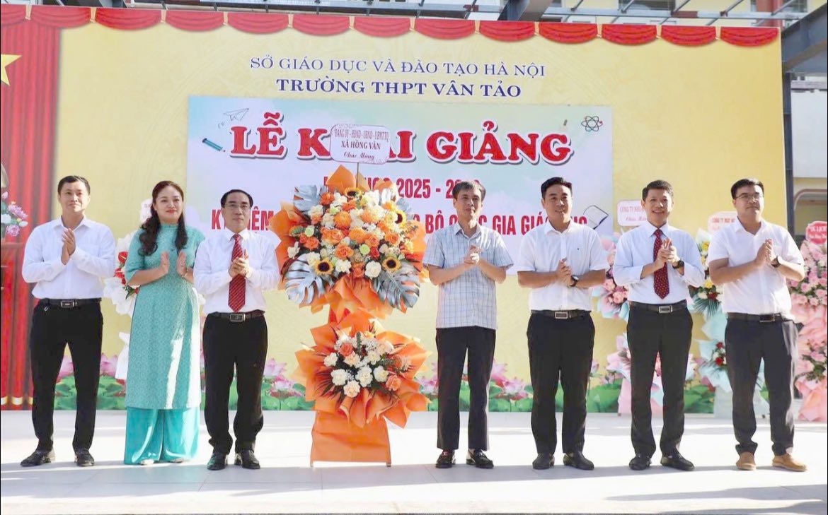 Xã Hồng Vân: Rộn ràng không khí khai giảng năm học 2025-2026