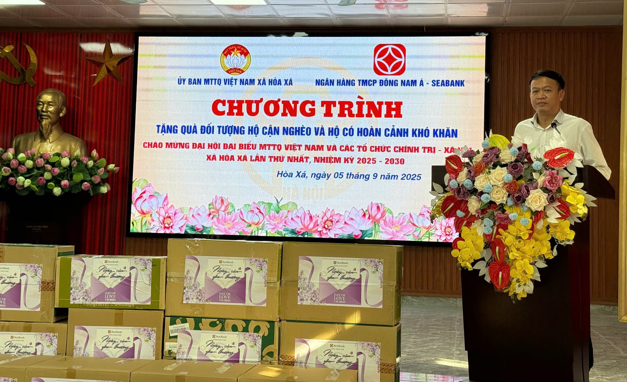 Xã Hòa Xá trao quà an sinh cho các hộ có hoàn cảnh khó khăn, lan tỏa tinh thần sẻ chia