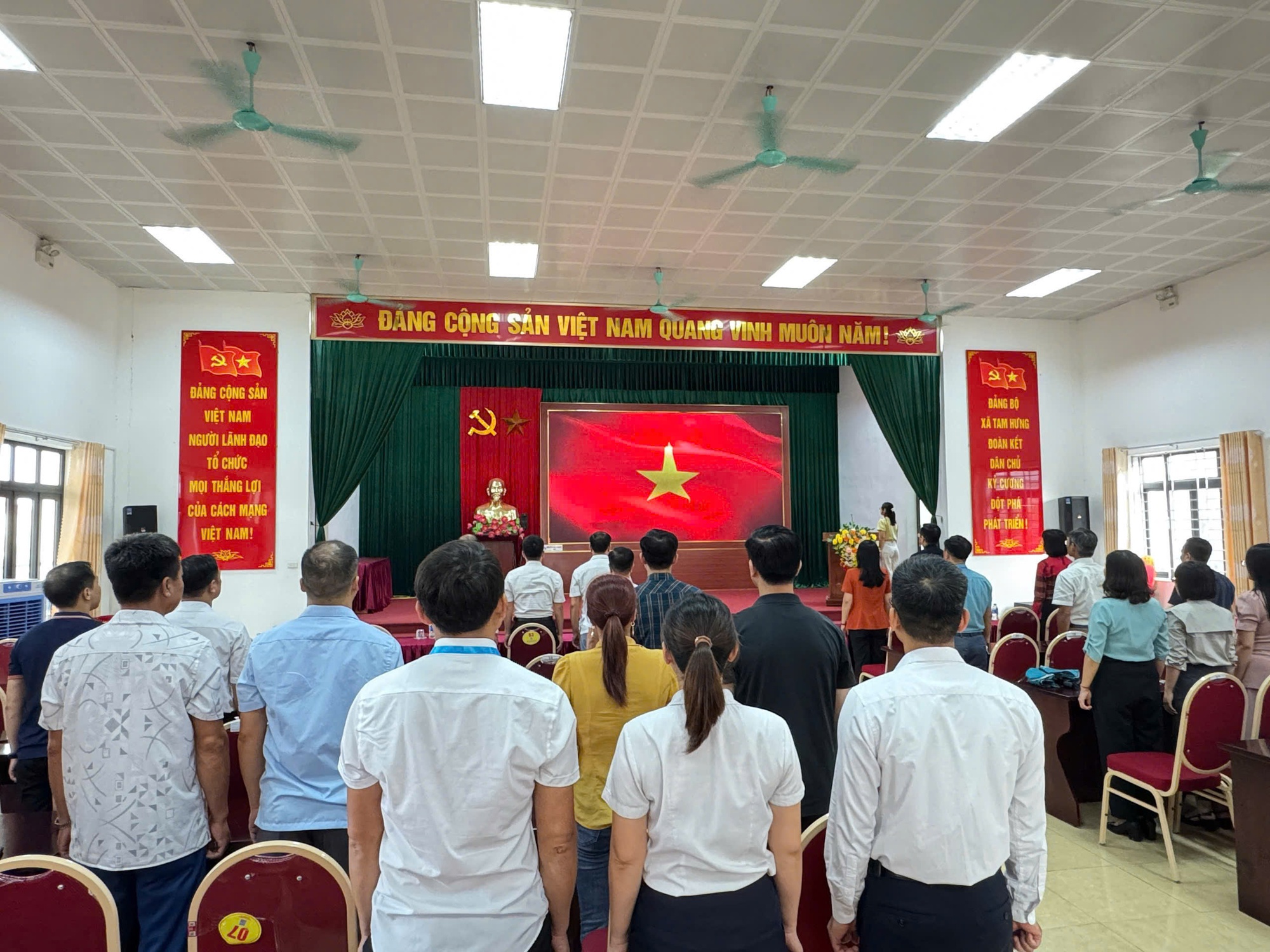 Xã Tam Hưng: Lan tỏa tinh thần trách nhiệm, quyết tâm hoàn thành nhiệm vụ tháng 9