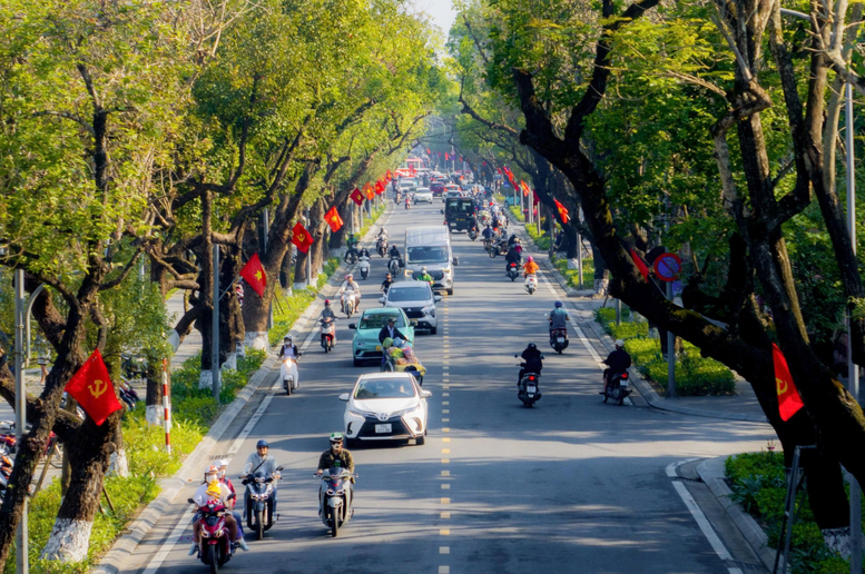 Xã luận: Vững tin đi tới