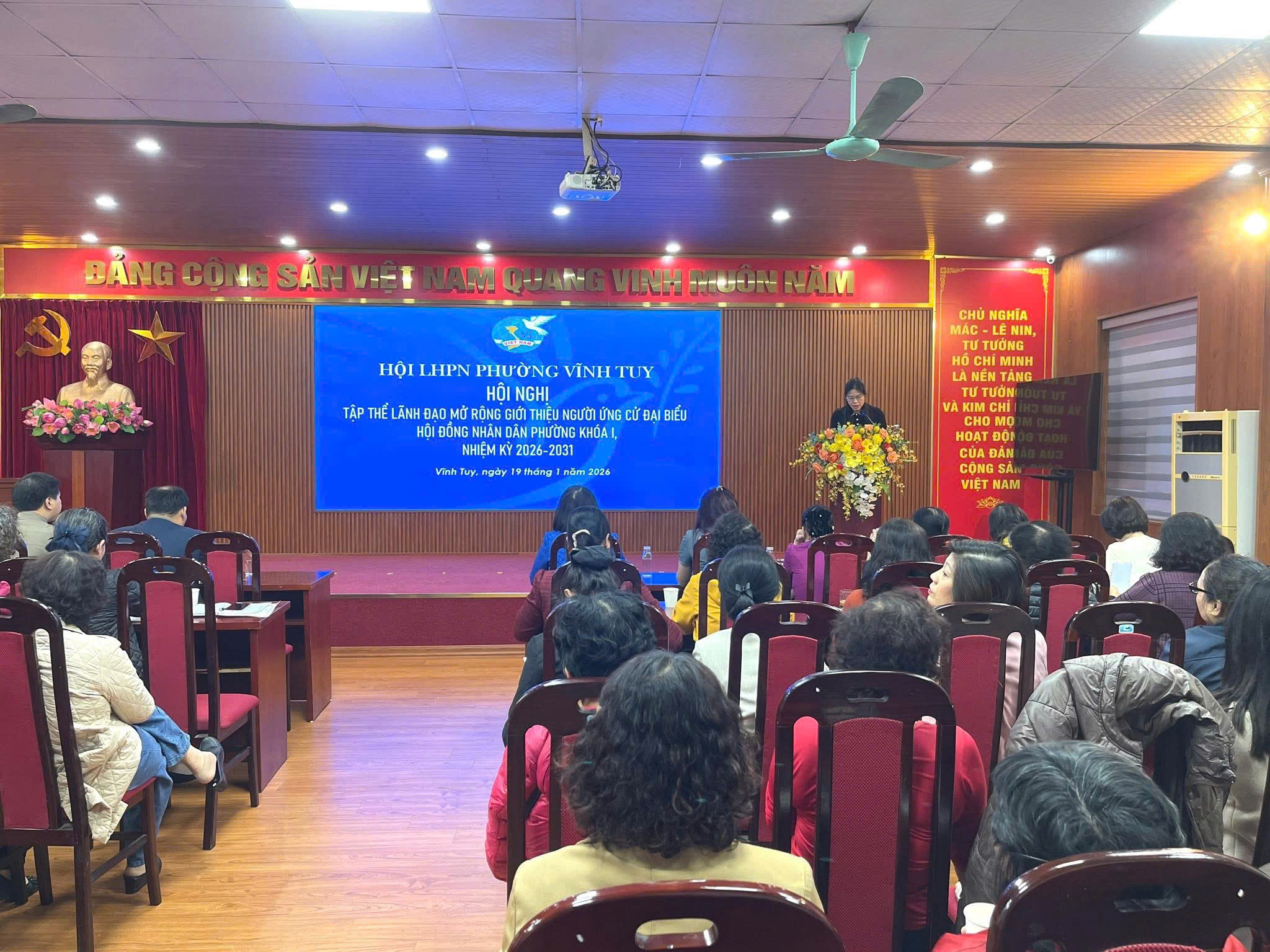 Hội Liên hiệp Phụ nữ phường Vĩnh Tuy thống nhất giới thiệu nhân sự tham gia ứng cử HĐND phường khóa I