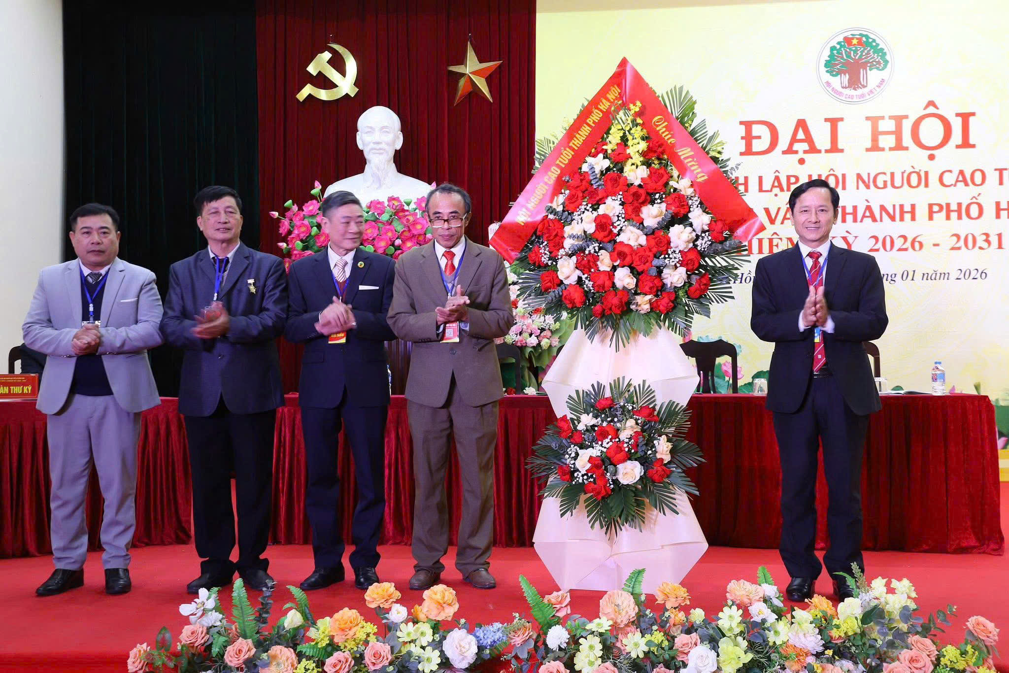 Xã Hồng Vân thành lập Hội Người cao tuổi, kiện toàn tổ chức, phát huy vai trò “cây cao bóng cả” trong cộng đồng