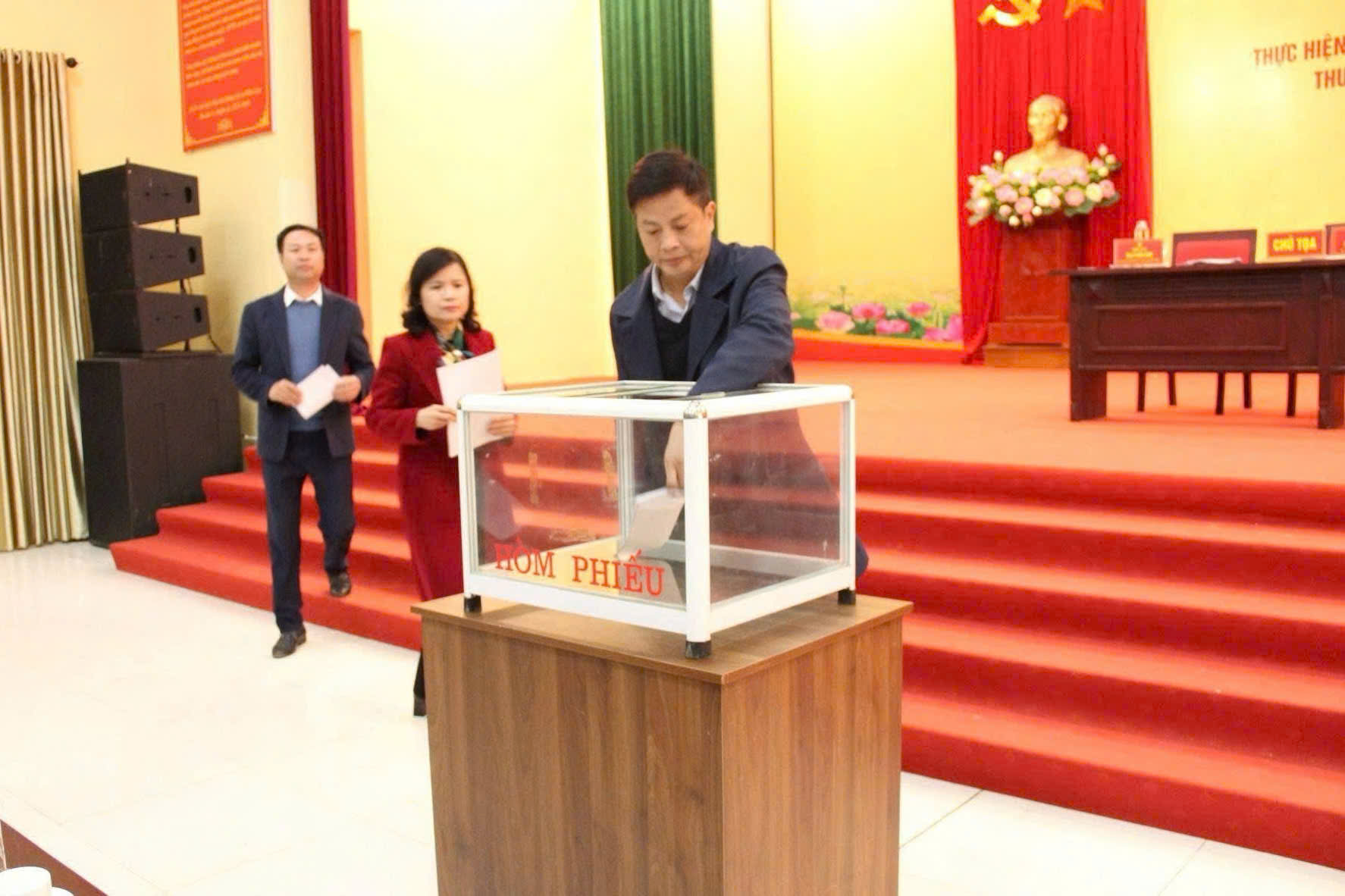 Đảng ủy xã Hòa Lạc rà soát, bổ sung quy hoạch cán bộ nhiệm kỳ 2025-2030, 2026-2031 bảo đảm dân chủ, chặt chẽ