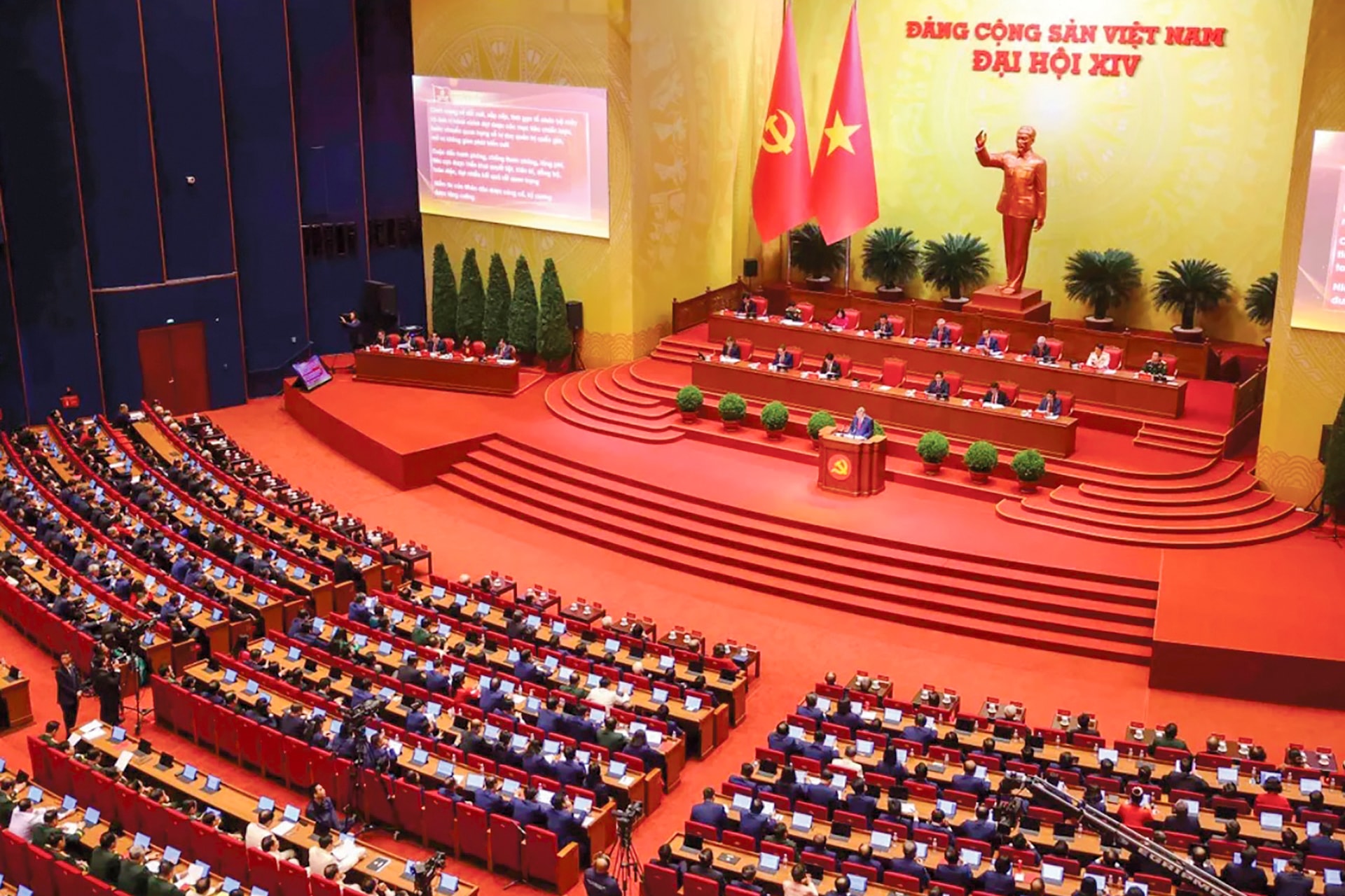 Chào mừng Đại hội đại biểu toàn quốc lần thứ XIV của Đảng Cộng sản Việt Nam Tiến mạnh, tiến vững chắc trong kỷ nguyên mới