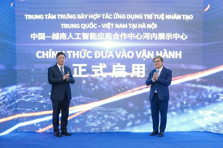 Hà Nội đưa Trung tâm Trưng bày AI Trung Quốc - Việt Nam vào vận hành, mở rộng hợp tác công nghệ cao