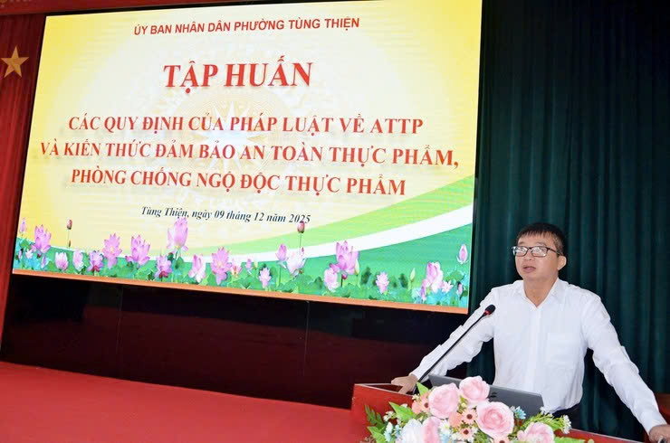 Phường Tùng Thiện tăng cường tập huấn pháp luật an toàn thực phẩm, chủ động phòng ngừa ngộ độc