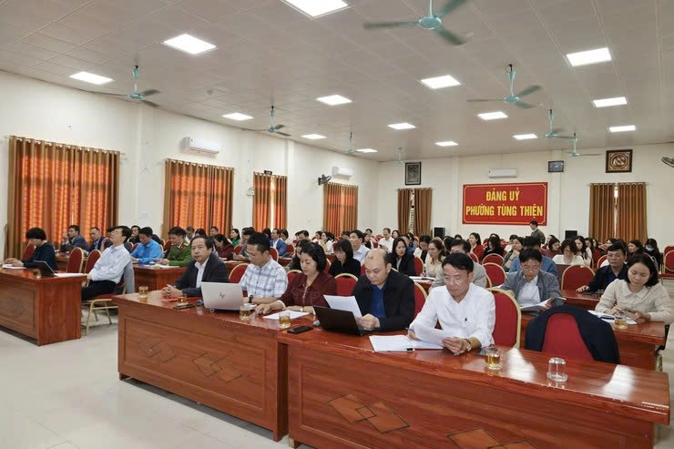 Đảng ủy phường Tùng Thiện triển khai, hướng dẫn kê khai tài sản, thu nhập năm 2025, siết chặt kỷ cương, xây dựng nền công vụ liêm chính