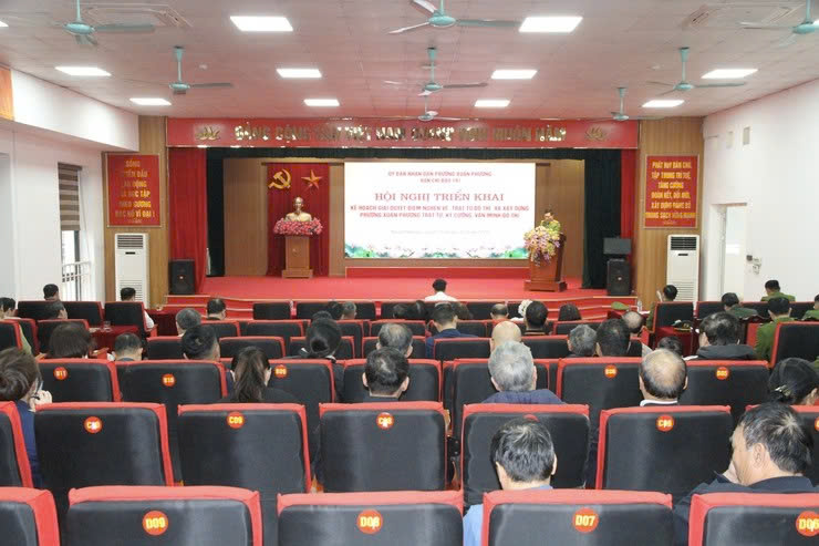 Phường Xuân Phương ra quân cao điểm lập lại trật tự đô thị, giữ vững an ninh trật tự dịp cuối năm và các sự kiện chính trị trọng đại