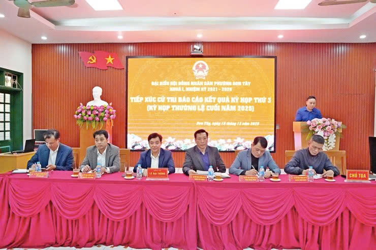 HĐND phường Sơn Tây đối thoại thẳng thắn với cử tri, làm rõ định hướng phát triển năm 2026
