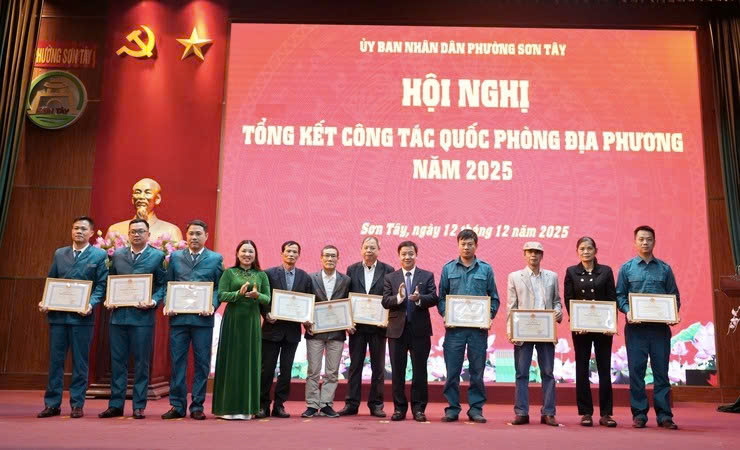 Thị xã Sơn Tây tổng kết công tác quân sự, quốc phòng địa phương năm 2025, tạo nền tảng vững chắc cho năm 2026