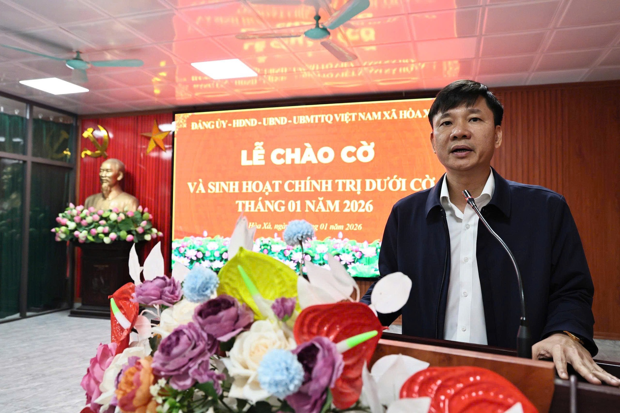 Xã Hòa Xá tổ chức chào cờ tháng 01-2026, kiện toàn tổ chức bộ máy, tạo khí thế thực hiện nhiệm vụ năm mới