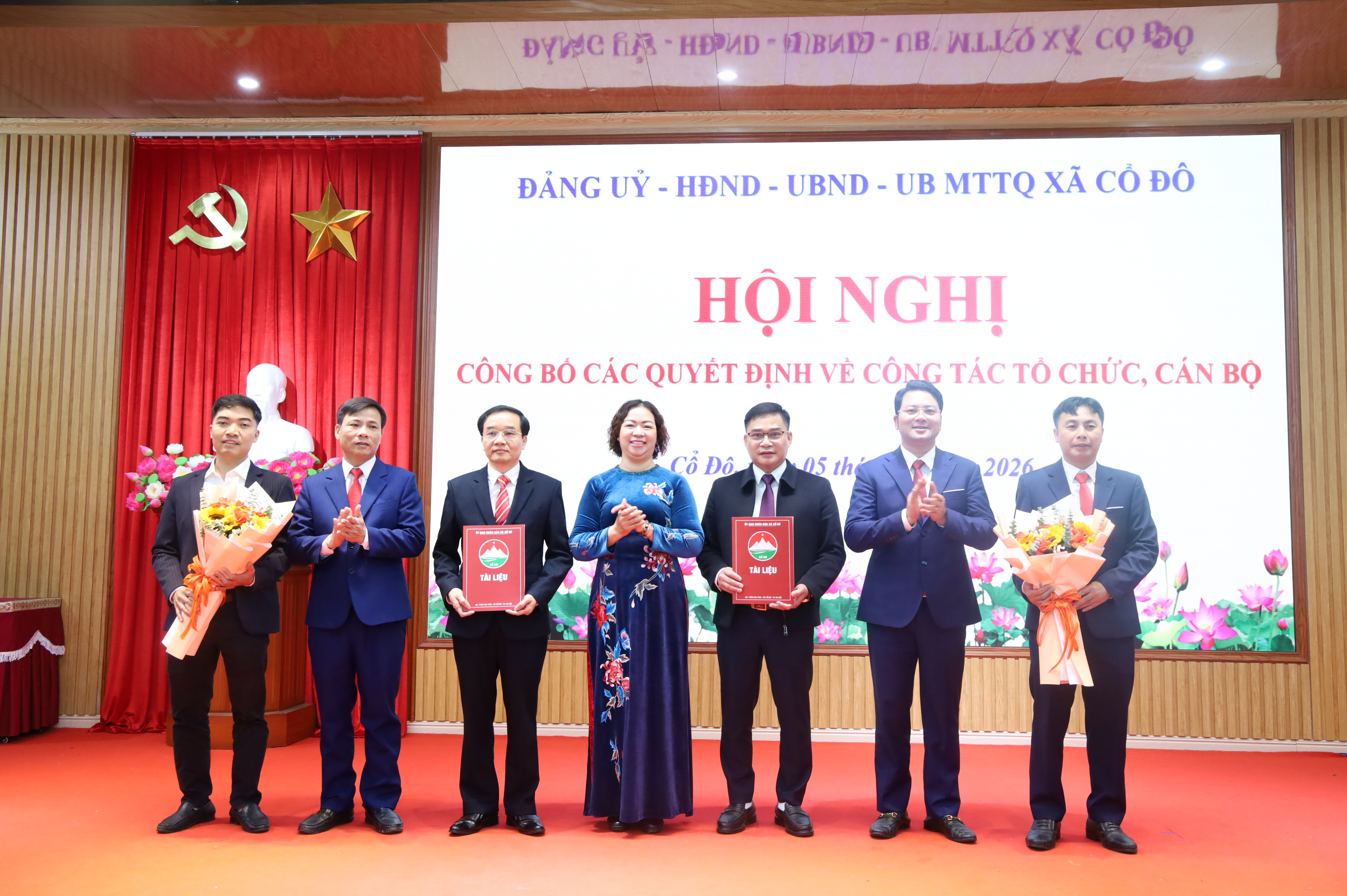 Xã Cổ Đô kiện toàn tổ chức bộ máy, công bố hàng loạt quyết định cán bộ và triển khai nhiệm vụ trọng tâm tháng 01-2026