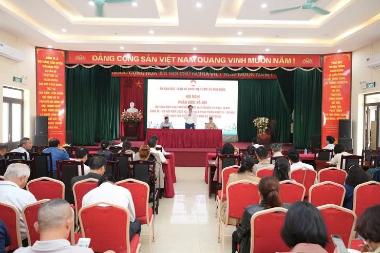 Xã Phù Đổng tổ chức hội nghị phản biện xã hội đối với các dự thảo phát triển kinh tế - xã hội và kế hoạch sử dụng đất