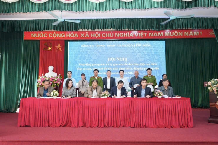 Xã Phù Đổng phát động cao điểm tổng rà soát, làm sạch dữ liệu đăng ký phương tiện qua tài khoản iHanoi