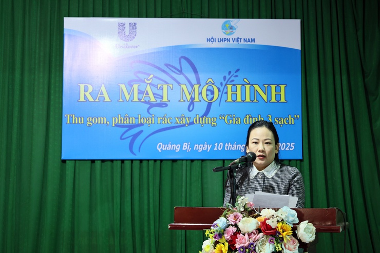 Xã Quảng Bị ra mắt mô hình thu gom, phân loại rác, lan tỏa phong trào xây dựng gia đình 3 sạch