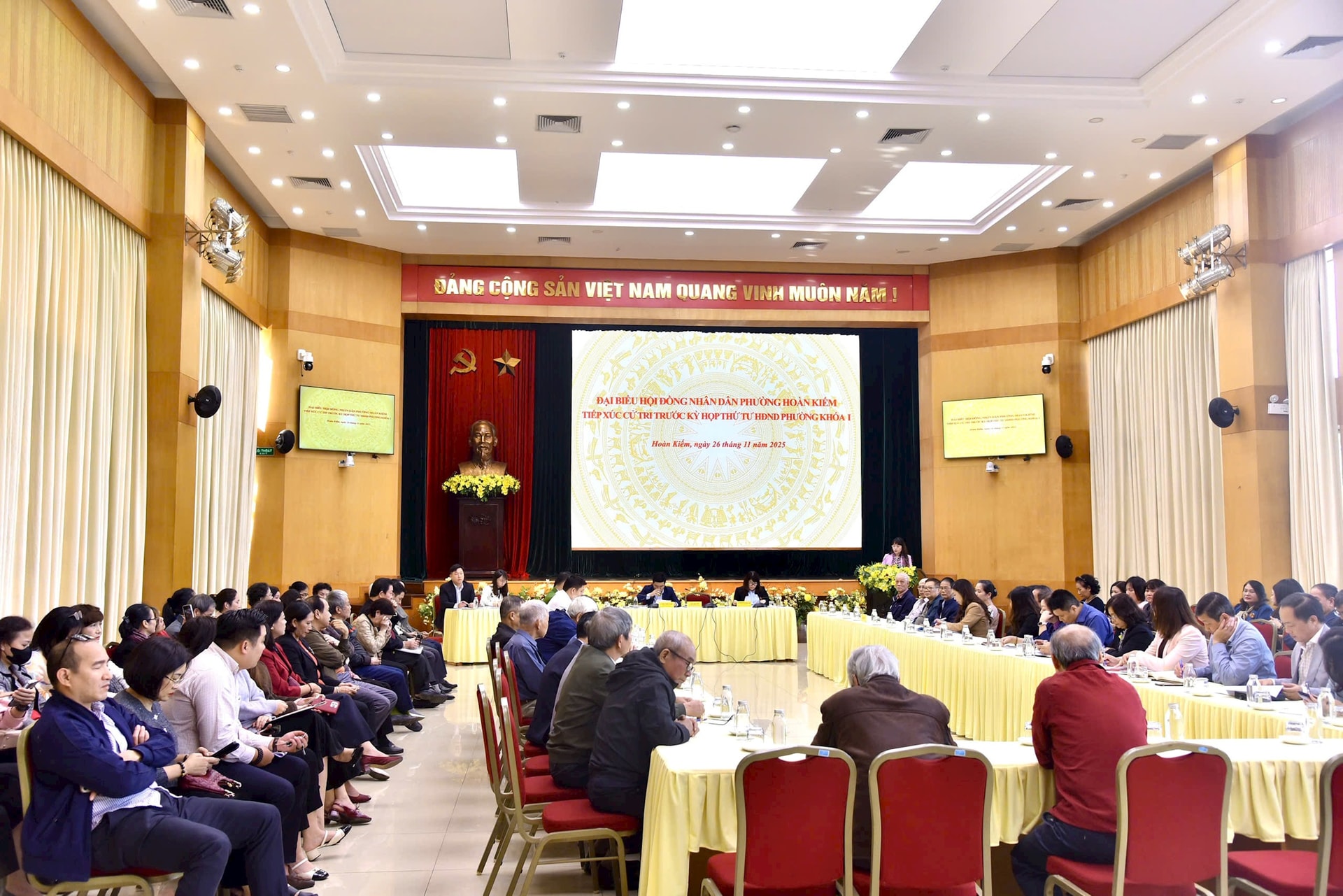 HĐND phường Hoàn Kiếm lắng nghe kiến nghị cử tri trước kỳ họp cuối năm
