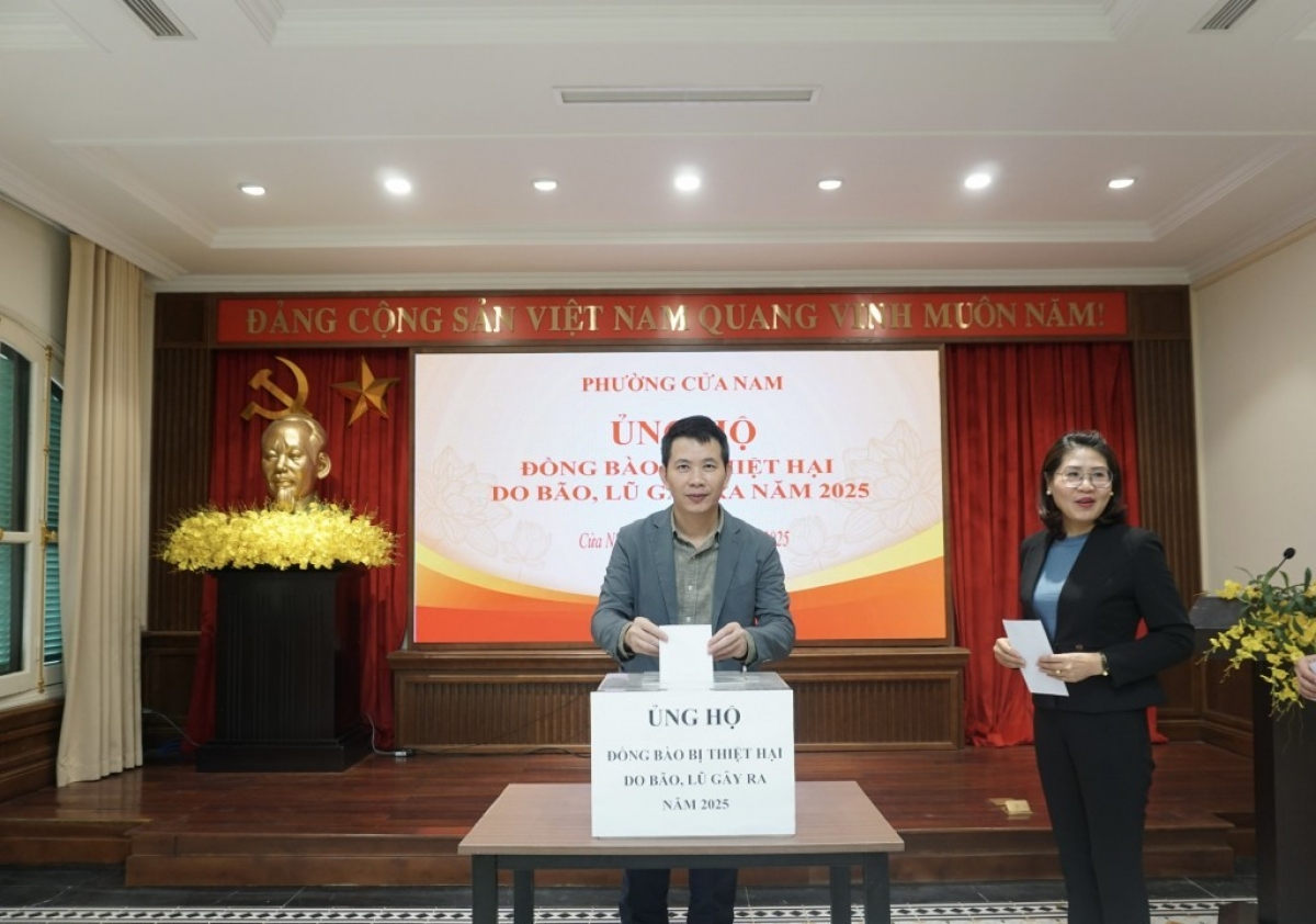 Chung tay ủng hộ đồng bào miền Trung, Tây Nguyên bị thiệt hại do mưa lũ