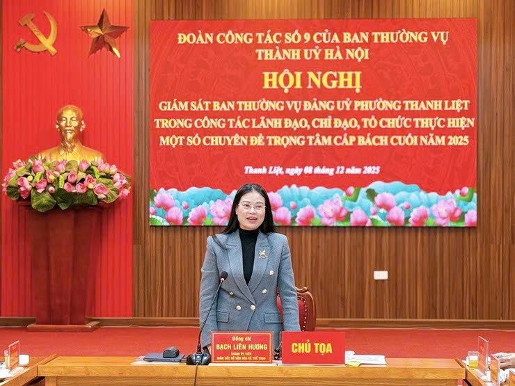 Đoàn công tác số 9 của Ban Thường vụ Thành uỷ Hà Nội giám sát việc thực hiện nhiệm vụ tại phường Thanh Liệt