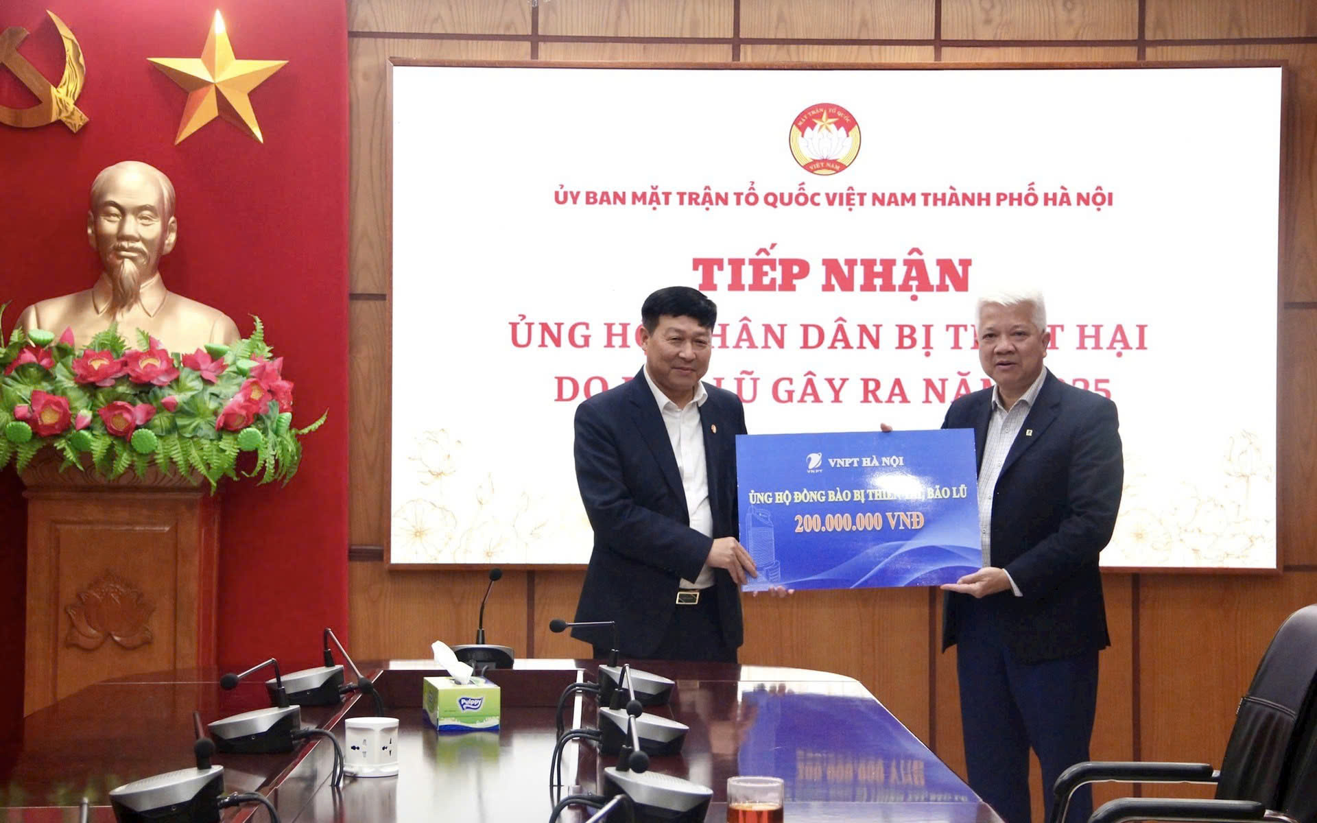 Tiếp nhận nguồn lực xã hội hóa hỗ trợ đồng bào vùng thiên tai, bão lũ