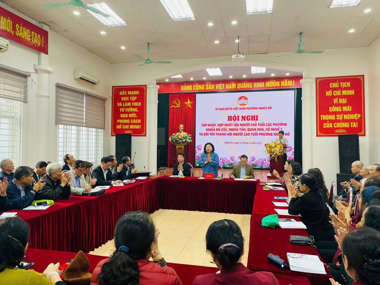 Phường Nghĩa Đô hợp nhất Hội Người cao tuổi, kiện toàn tổ chức theo hướng tinh gọn, hiệu quả