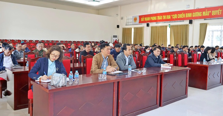 Đối thoại trực tiếp để nâng cao chất lượng giải quyết thủ tục hành chính tại xã Đoài Phương
