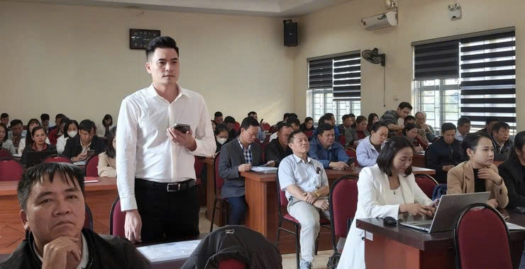 Đảng ủy xã Đoài Phương triển khai chiến dịch làm sạch dữ liệu đảng viên, thúc đẩy ứng dụng Sổ tay đảng viên điện tử