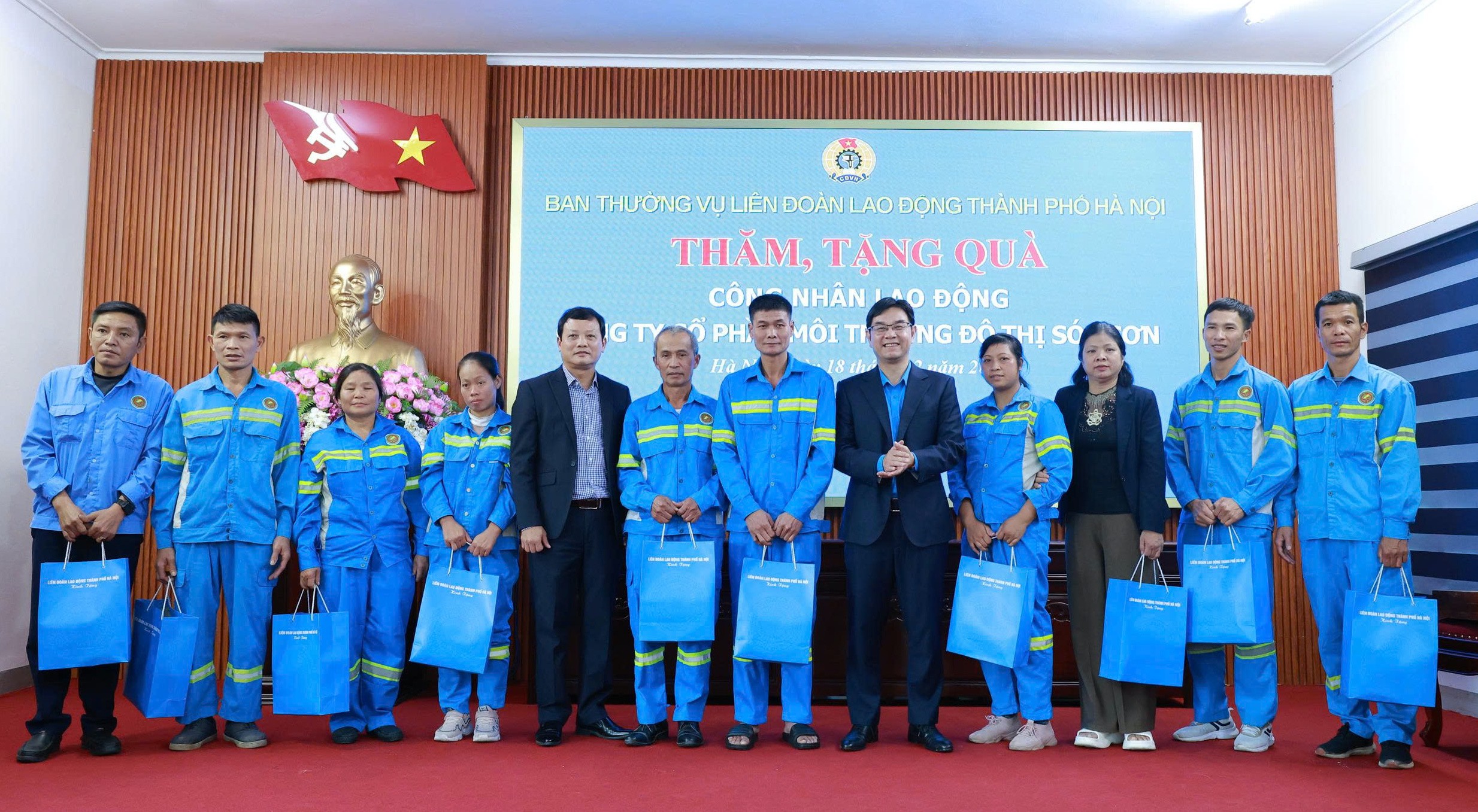 Chăm lo từ cơ sở, lan tỏa trách nhiệm với công nhân môi trường Sóc Sơn