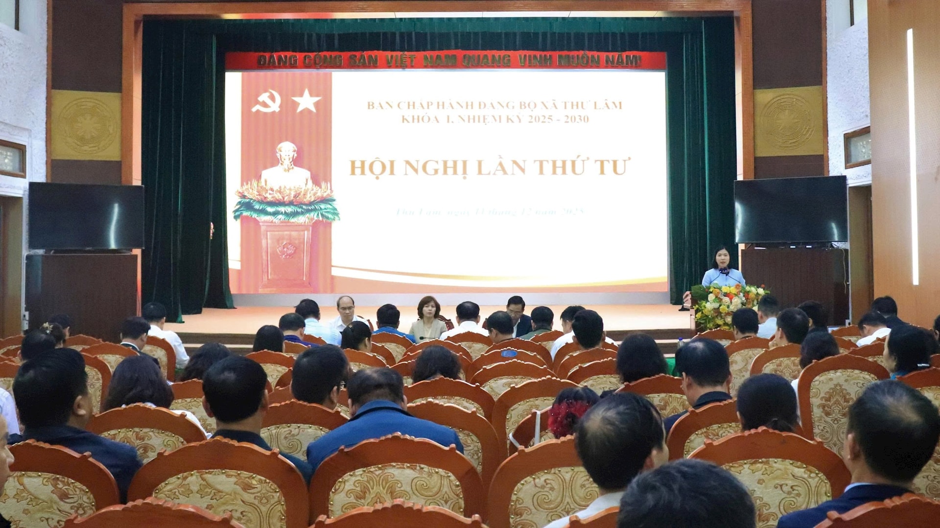 Đảng bộ xã Thư Lâm thảo luận sâu công tác cán bộ, định hướng nhiệm vụ trọng tâm năm 2026