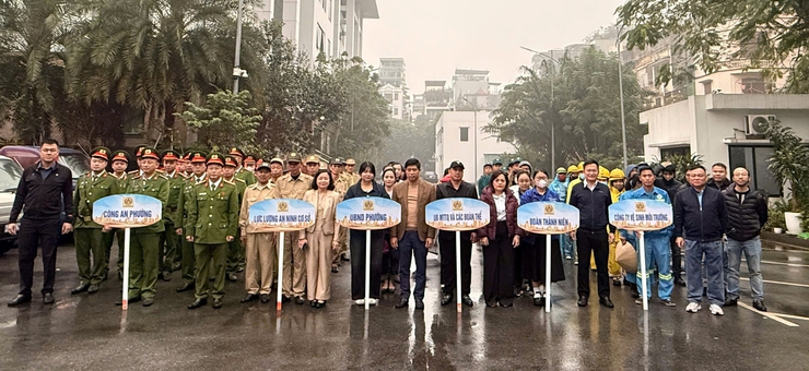Phường Ô Chợ Dừa ra quân đồng loạt lập lại trật tự, kỷ cương, văn minh đô thị