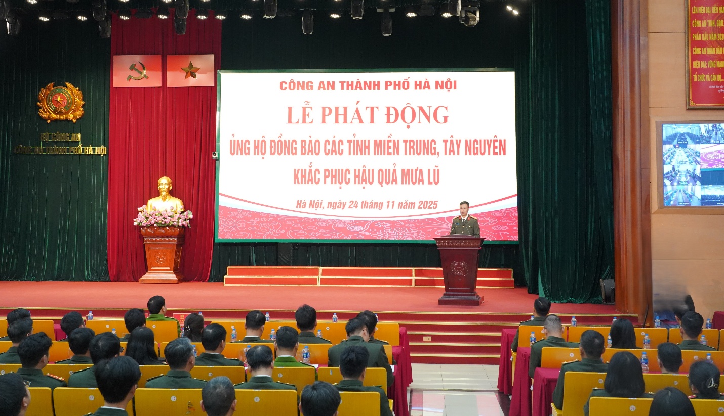 Công an thành phố Hà Nội phát động ủng hộ đồng bào miền Trung, Tây Nguyên khắc phục hậu quả mưa lũ