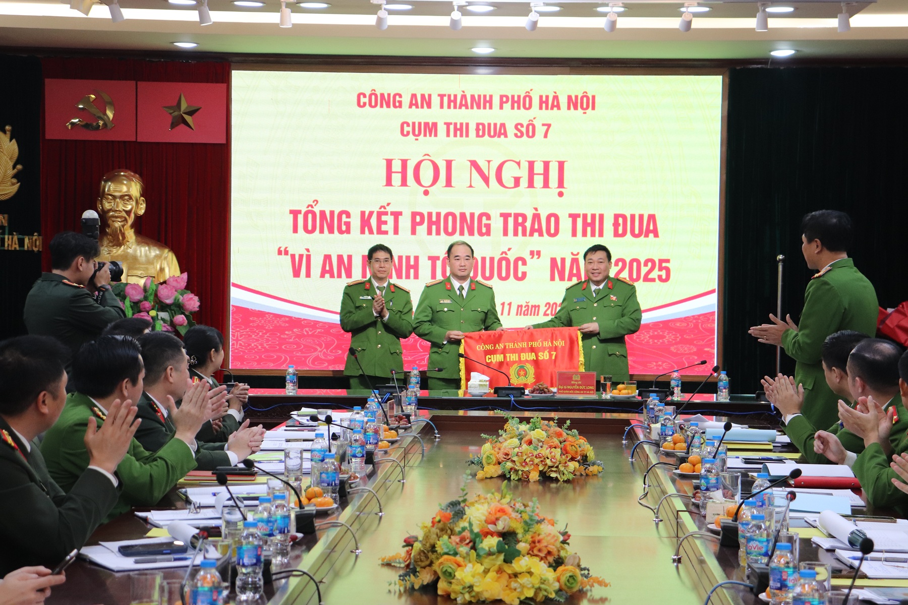 Cụm thi đua số 07 Công an thành phố Hà Nội tổng kết phong trào “Vì an ninh Tổ quốc” năm 2025, thống nhất định hướng nhiệm vụ năm 2026