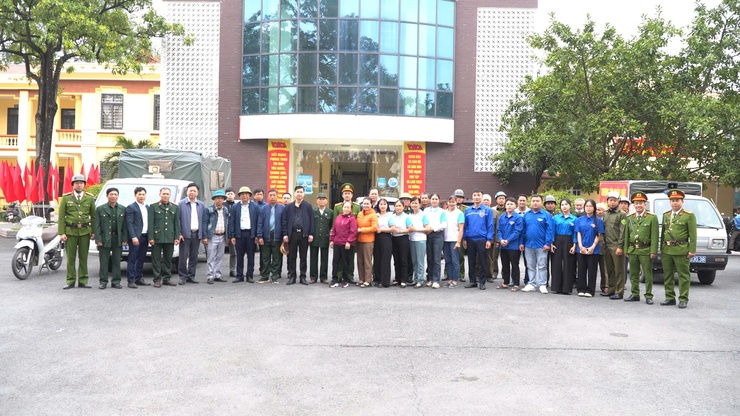 Xã Dân Hòa ra quân lập lại trật tự, kỷ cương đô thị, tạo chuyển biến bền vững về diện mạo nông thôn