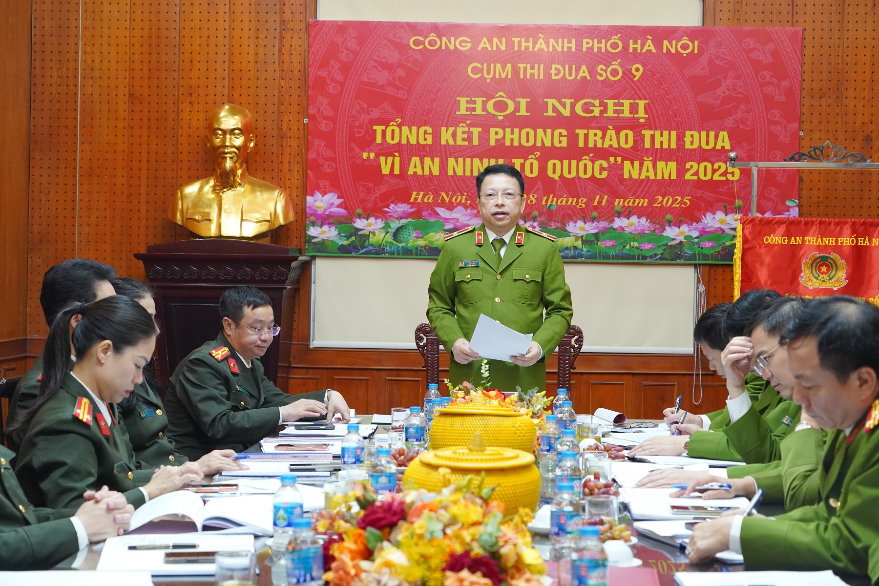 Cụm thi đua số 9 và Cụm thi đua số 17 Công an thành phố Hà Nội tổng kết phong trào “Vì an ninh Tổ quốc” năm 2025, thống nhất quyết tâm thi đua năm 2026