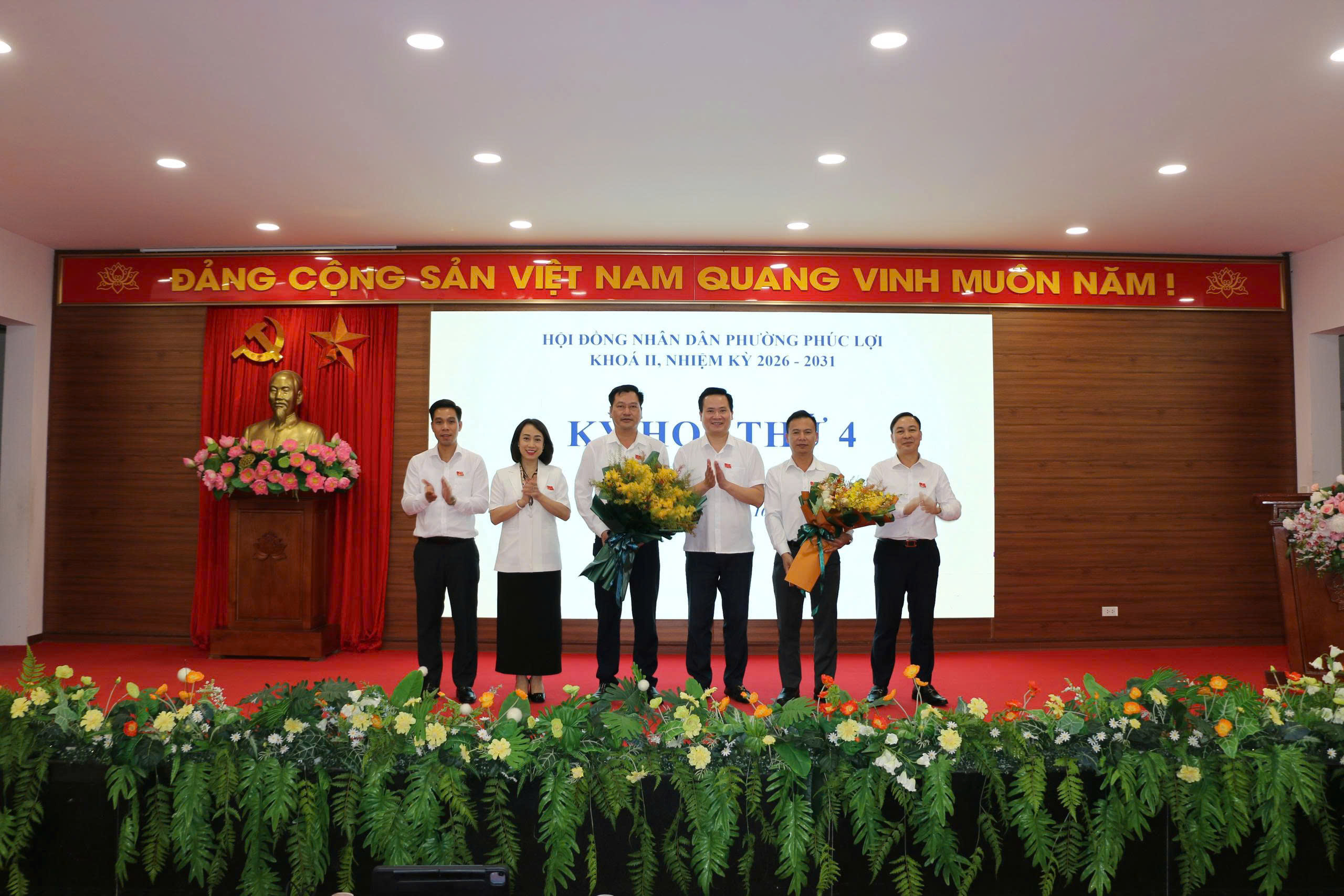 HĐND phường Phúc Lợi họp chuyên đề về tổ chức bộ máy, biên chế và công tác nhân sự thuộc thẩm quyền 