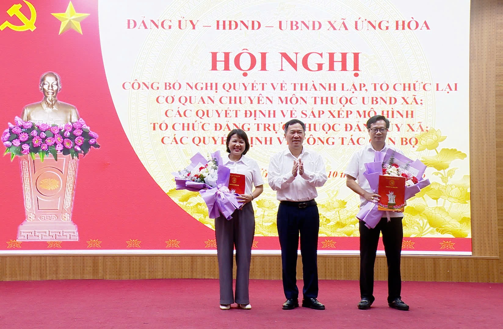 Xã Ứng Hòa tổ chức lại 5 phòng chuyên môn, kiện toàn tổ chức đảng và cán bộ