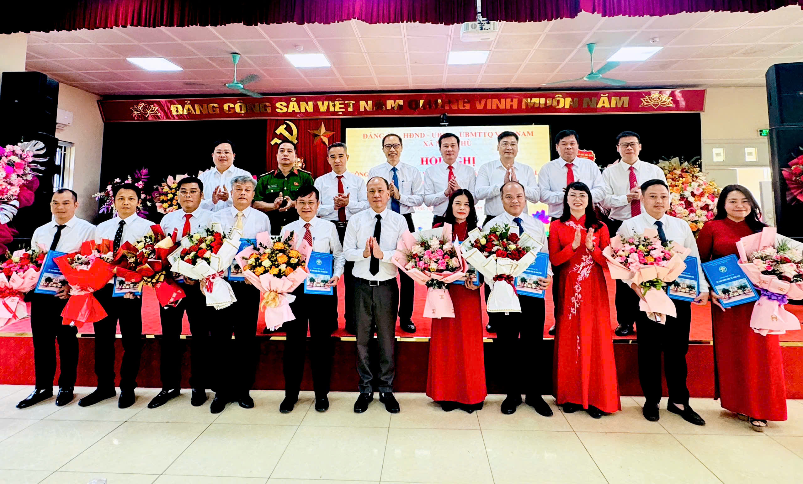 Xã Nam Phù kiện toàn tổ chức Đảng, thành lập 5 phòng chuyên môn thuộc UBND xã