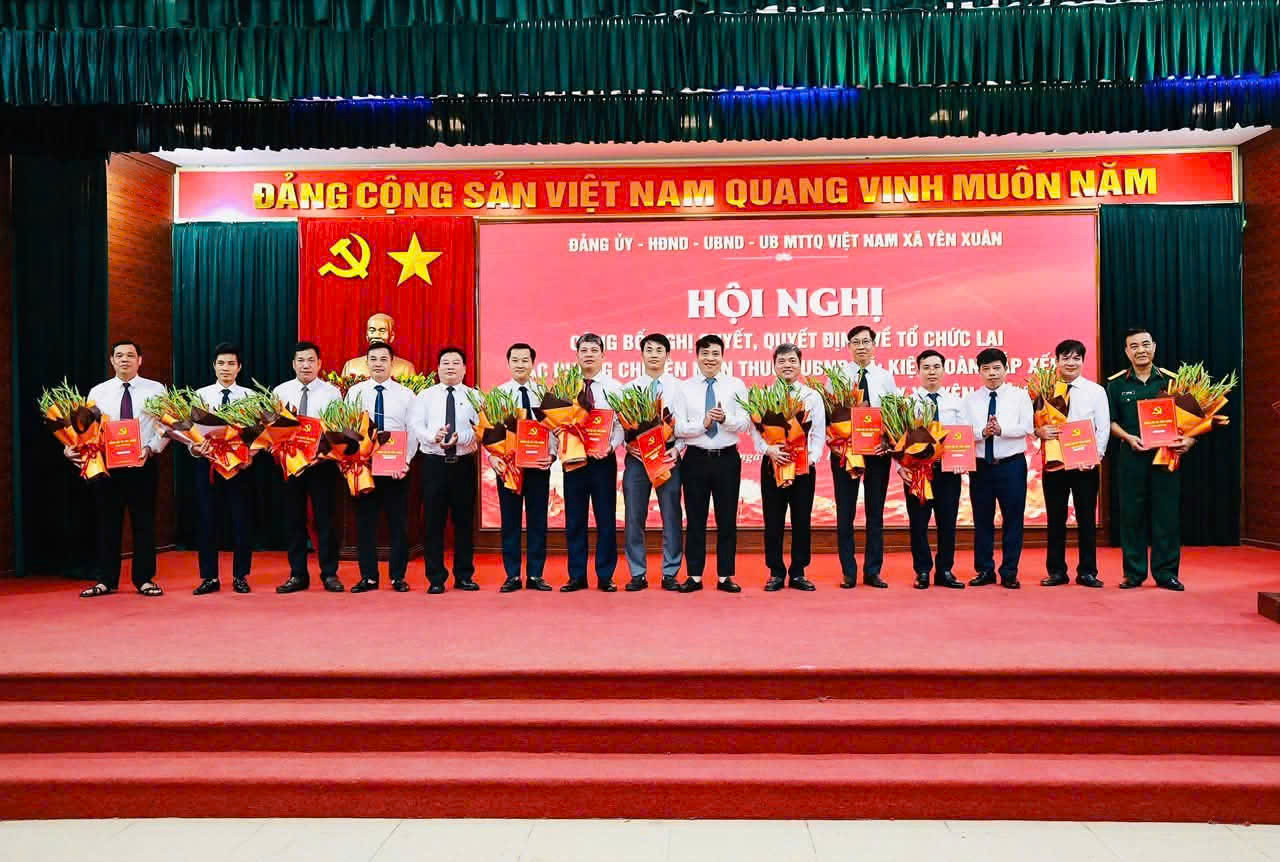 Xã Yên Xuân tổ chức lại 5 phòng chuyên môn, thành lập 12 chi bộ trực thuộc