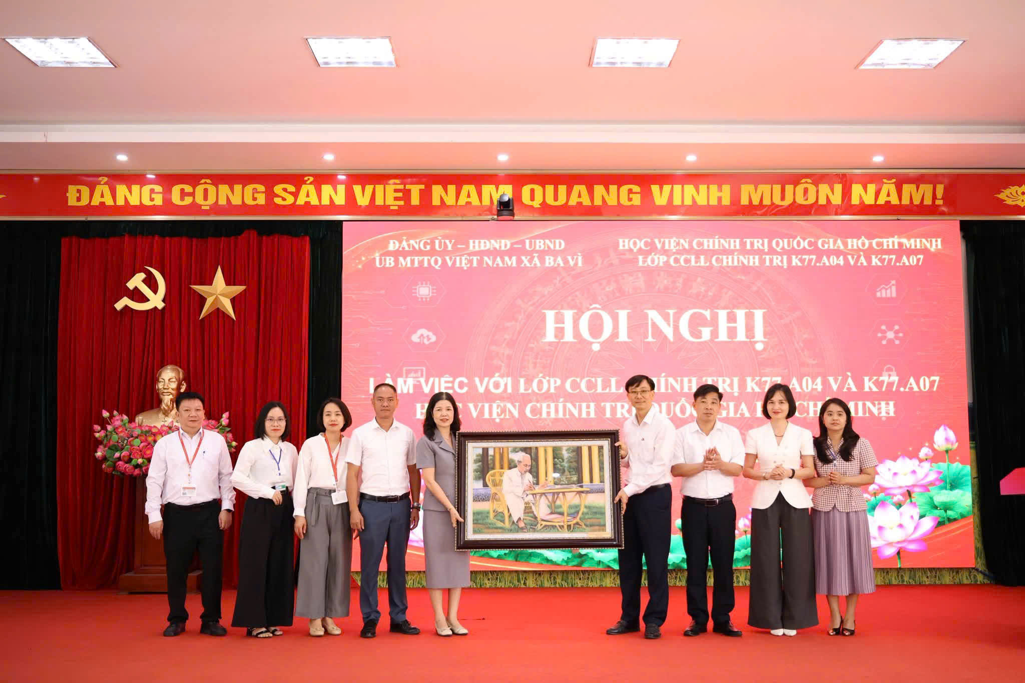 Xã Ba Vì trao đổi kinh nghiệm bảo đảm quyền tiếp cận dịch vụ công trong chuyển đổi số ở địa bàn miền núi